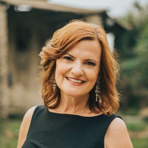 Dr. Carlen Blume
